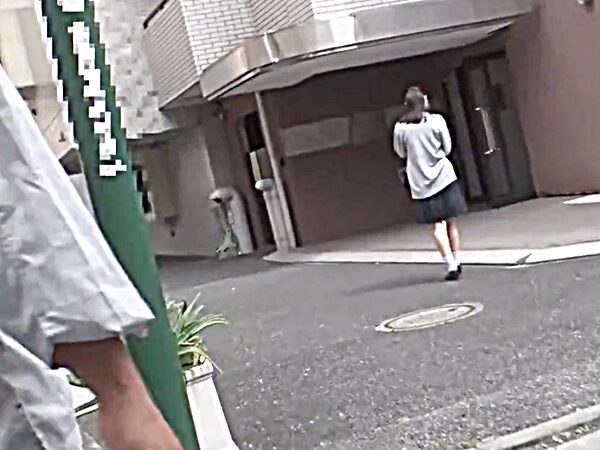 ◆性犯罪・尾行 自宅侵入｜力ずくレイプ・制服JKコス◆こっそり背後から無防備な可愛い少女をストーキングするヤバイ男ですョ